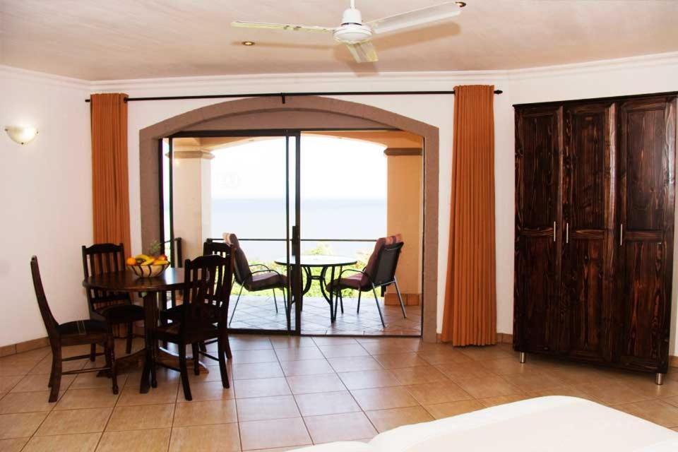 Stephan'S Guest House พอร์ตเชพสโตน ภายนอก รูปภาพ
