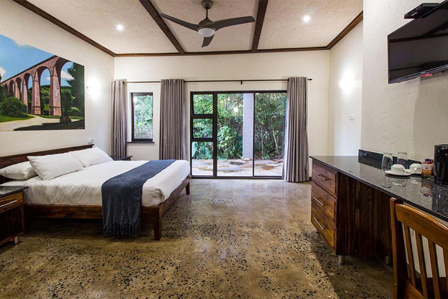 Stephan'S Guest House พอร์ตเชพสโตน ภายนอก รูปภาพ